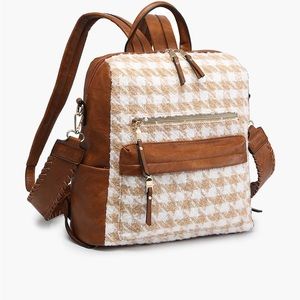 Women’s vegan leather back pack. Never used